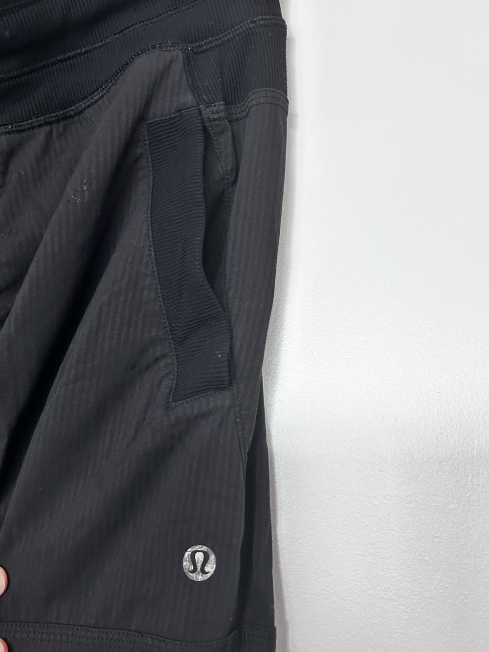 Size 6 regular - Lululemon Street To Studio Pant II *Unlined 28* - Picture 6 of 9
